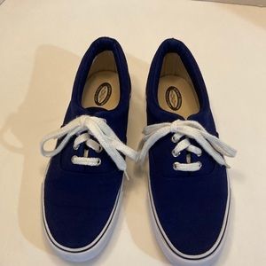 Mens size 9 Deck Shoes Navy Canvas.